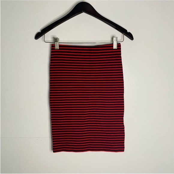 Madewell, red and navy blue, horizontal striped skirt, Pencil skirt size xs - Picture 2 of 7